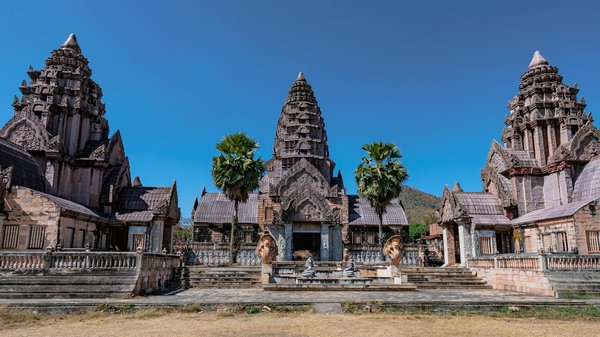 Comment organiser une visite des temples anciens d'Angkor, Cambodge, lors de la saison des pluies?
